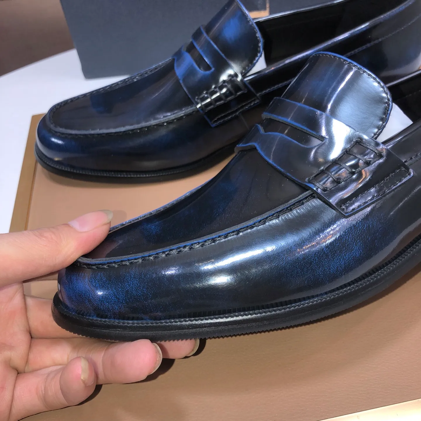 Men's shoes 💰580💰[Dior] (water-dyed cowhide lining) Dior original 1:1 high-quality factory, imported original materials, imported raw cowhide, water-dyed cowhide lining, original TPU outsole, code number: 39-44 (45 customized)